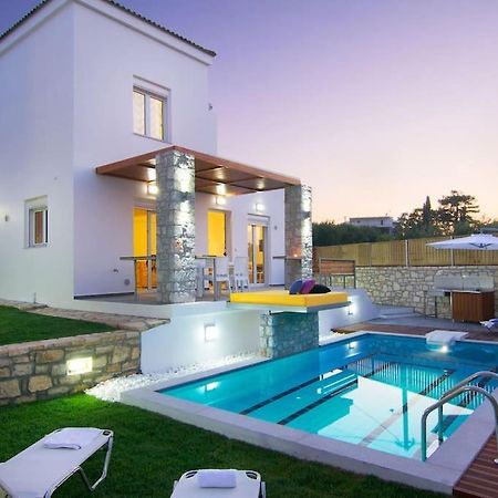 Villa Aada - Moderne Komfortvilla Mit Eigenem Pool Loutra Exterior foto