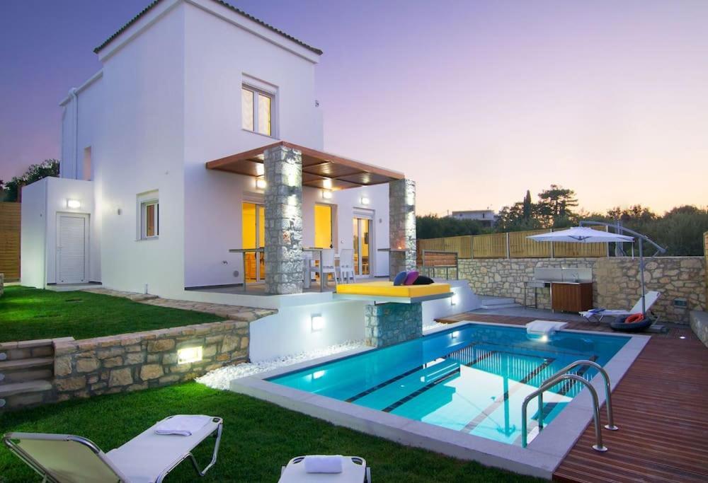 Villa Aada - Moderne Komfortvilla Mit Eigenem Pool Loutra Exterior foto