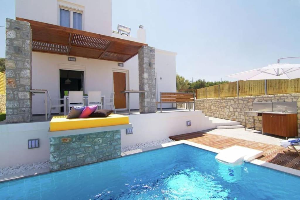 Villa Aada - Moderne Komfortvilla Mit Eigenem Pool Loutra Exterior foto