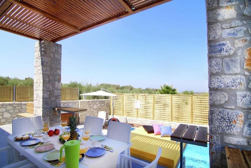 Villa Aada - Moderne Komfortvilla Mit Eigenem Pool Loutra Exterior foto