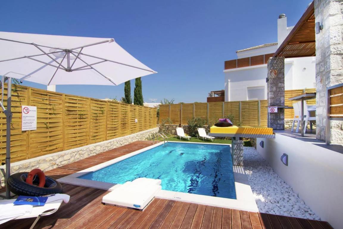 Villa Aada - Moderne Komfortvilla Mit Eigenem Pool Loutra Exterior foto